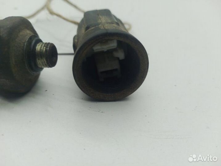 Датчик давления компрессора кондиционера Toyota