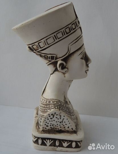 Бюст Нефертити Египет алебастр 11 х 5 см. сувенир