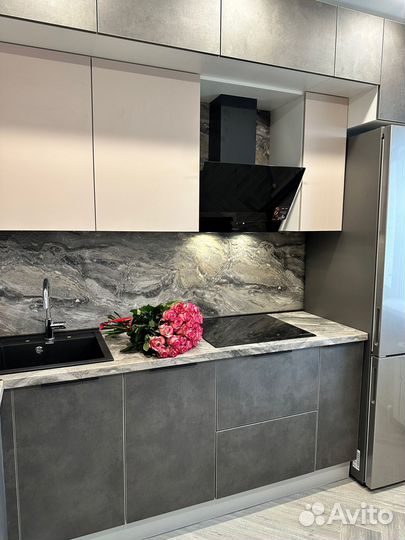 П образная кухня на заказ. Фабрика