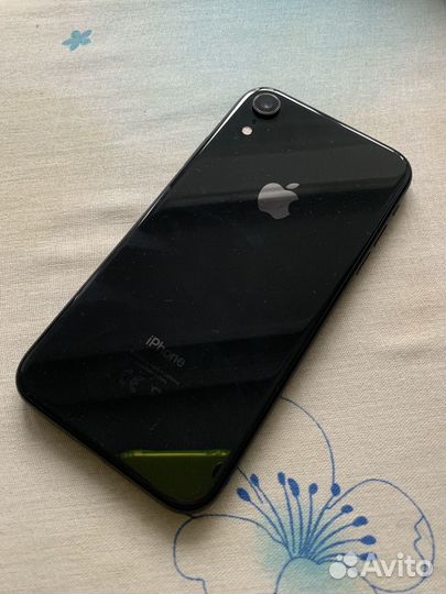 Телефон iPhone XR