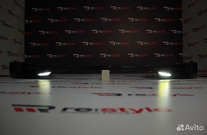 Стопы Lexus IS250 с 2013 U1198