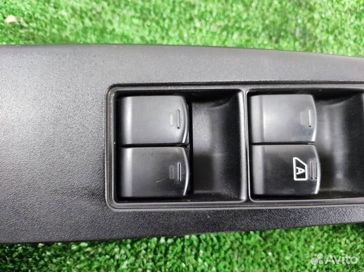 Блок управления стеклоподъемниками Subaru Legacy