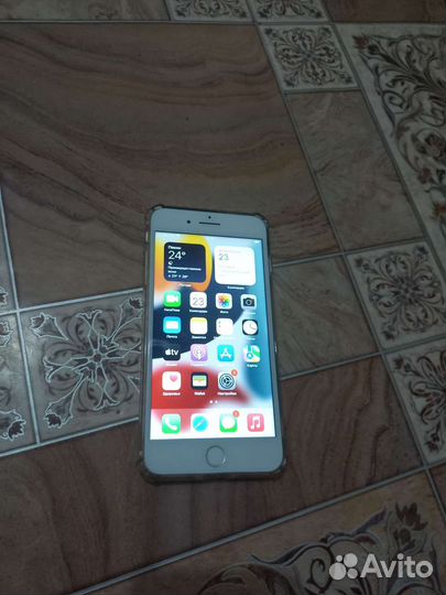 Телефон iPhone 7 plus