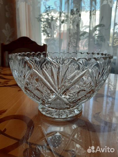 Хрустальная ваза