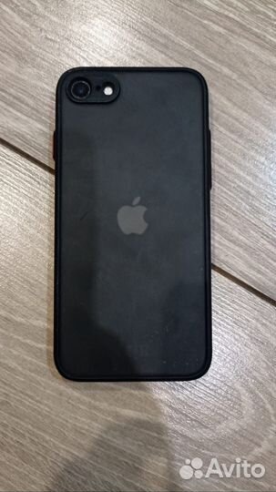 Телефон iPhone SE 2020
