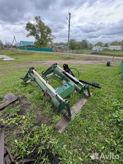 Фронтальный погрузчик