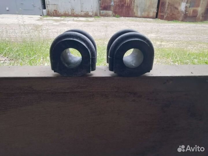 Втулки переднего стабилизатора Hyundai santa fe 1