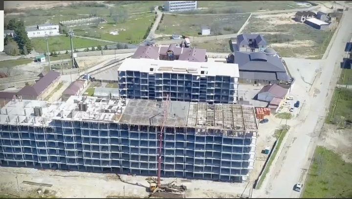 2-к. квартира, 76 м², 10/12 эт.
