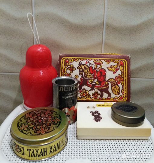 Банки жестяные, коробки, матрёшка от гостинца.СССР