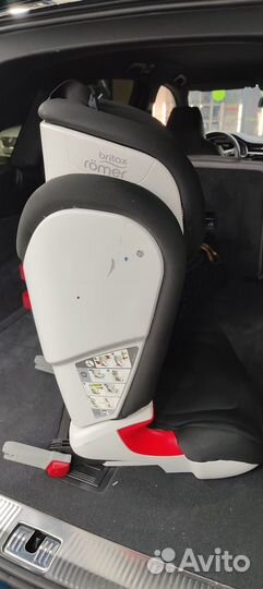 Автомобильное кресло britax romer