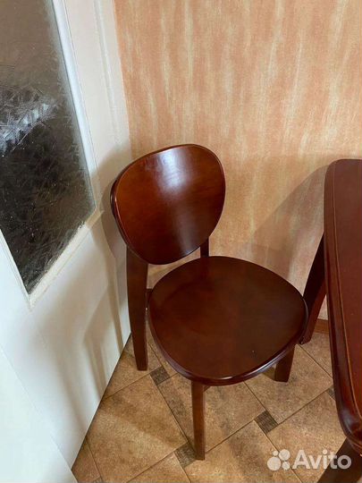Стол обеденный и стулья из массива дерева