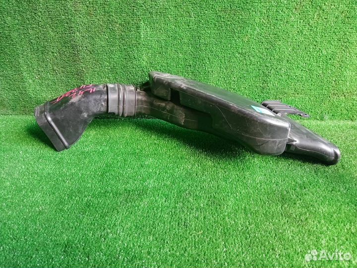 Воздухозаборник Mitsubishi Outlander CW5W 2