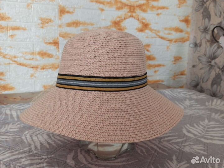 Шляпа женская соломенная