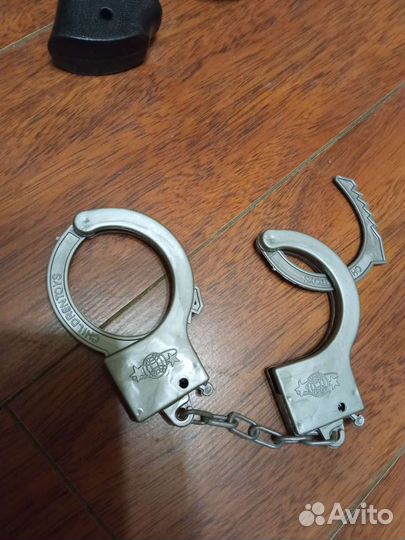 Для Нового года набор Полицейский