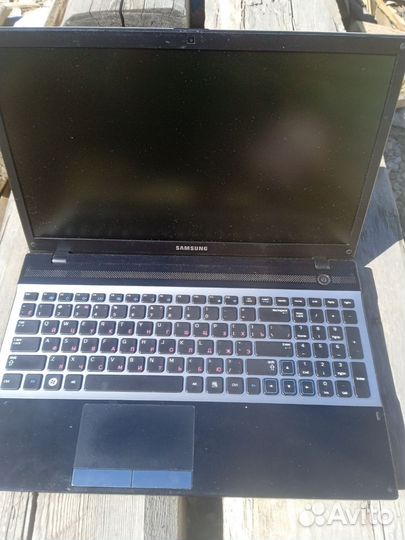 Samsung NP300V5A-S0YRU Intel Core i7 2670QM