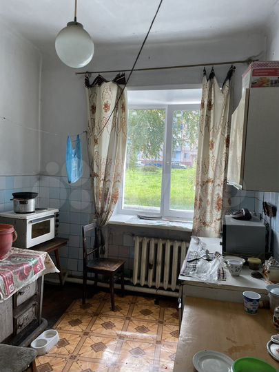 3-к. квартира, 80 м², 1/2 эт.