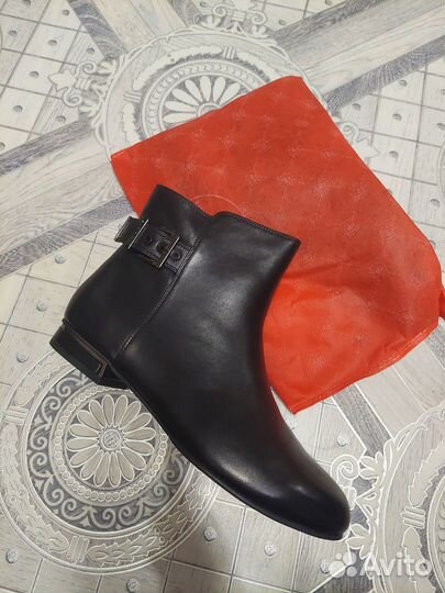Ботинки демисезонные 41 размер натуральная кожа