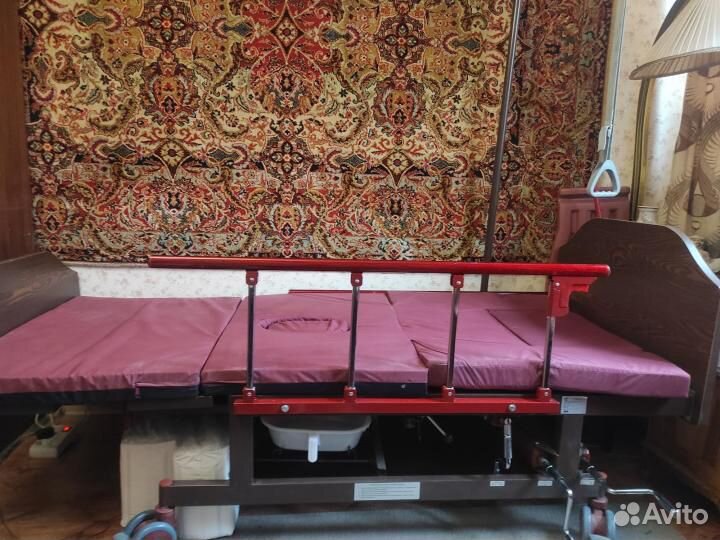 Медицинская кровать для лежачих больных met