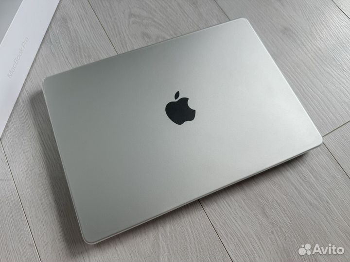 Macbook Pro 14 M3 8/512Gb Silver 100 акб