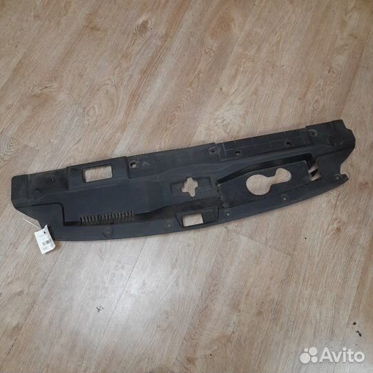 Накладка замка капота Mitsubishi Outlander 3