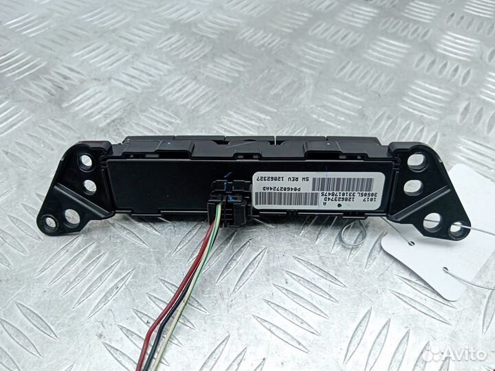 Кнопка аварийной сигнализации Jeep Patriot 2007