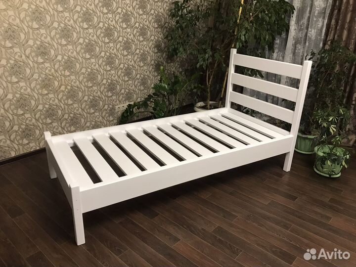 Кровать из массива двухспальная, односпальная