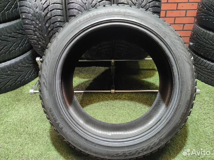 Nokian Tyres Hakkapeliitta 9 SUV 285/40 R21 109T