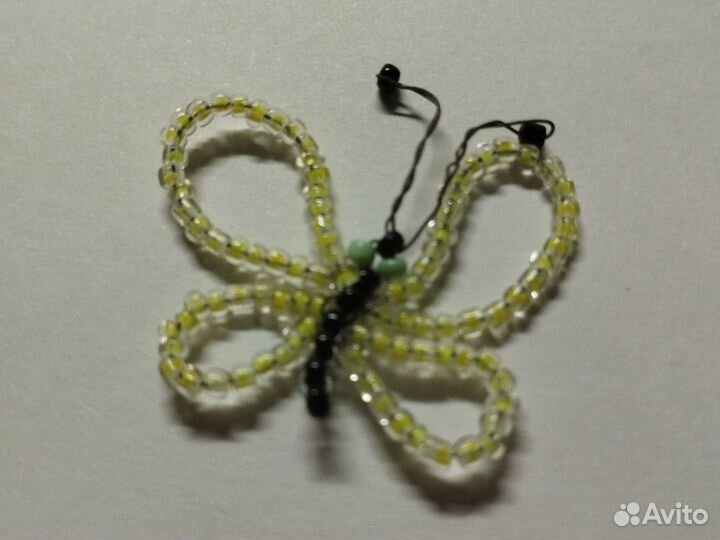 Ящерица, бабочка и лягушка из бисера