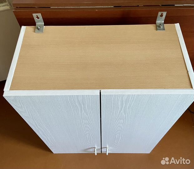 Шкаф двухстворчатый навесной