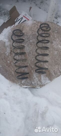 Пружины задние поло оригинал