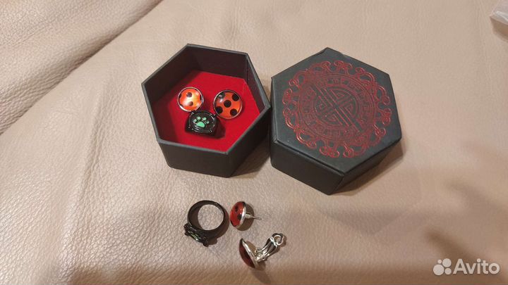 Серьги Леди баг+перстень суперкота в шкатулке