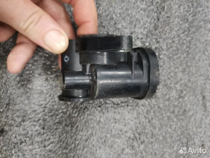 Механизм изменения геометрии впускного коллектора