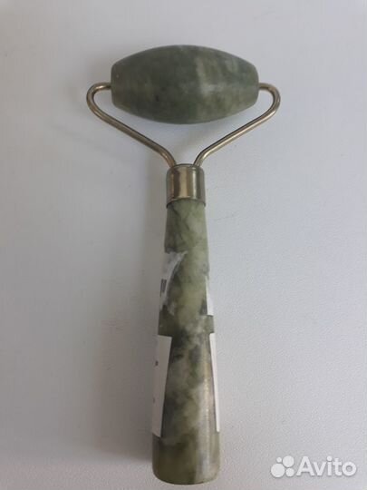 Роллер-массажер из нефрита. Новый