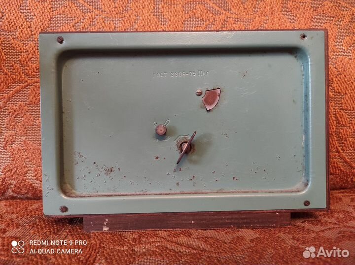 Часы настольные механические СССР