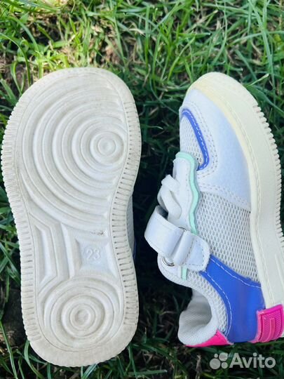 Кроссовки для девочки