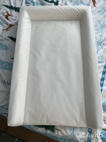 Пеленальная доска IKEA и развивающий коврик