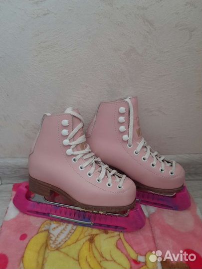 Коньки фигурные wifa