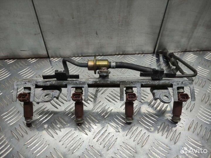 Топливная рампа Suzuki Liana 1.6 2003