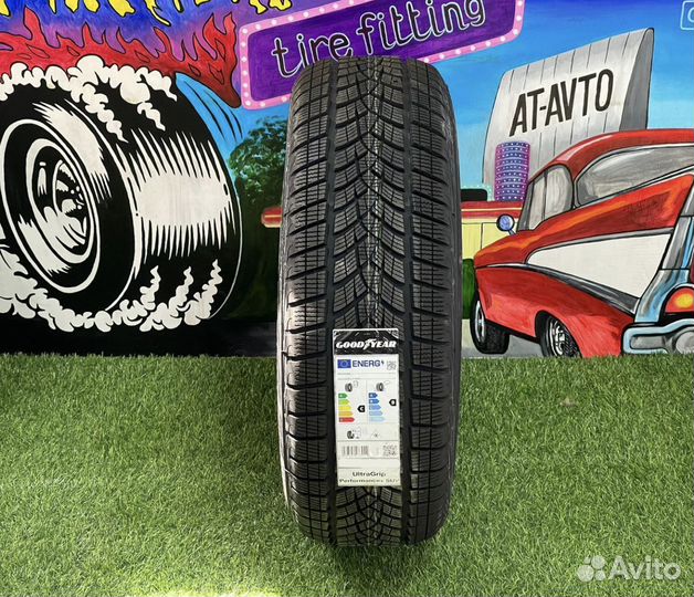 Goodyear UltraGrip Performance+ SUV 215/65 R17