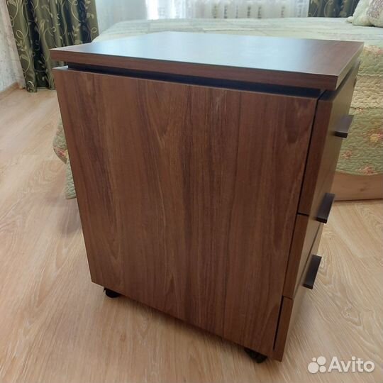 Тумба выкатная