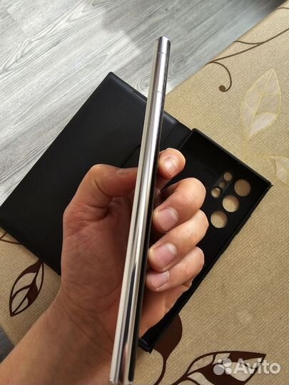 Samsung Galaxy S22 Ultra, 12/256 ГБ