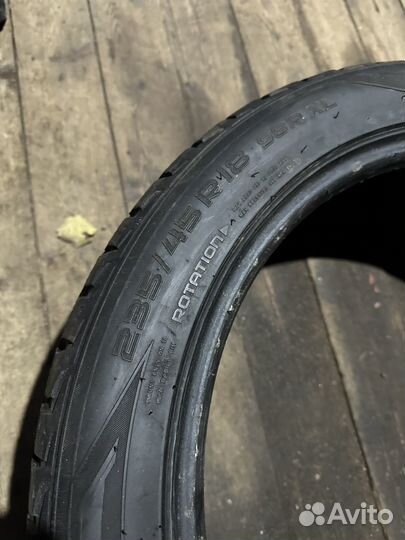 Nokian Tyres Hakkapeliitta R2 235/45 R18
