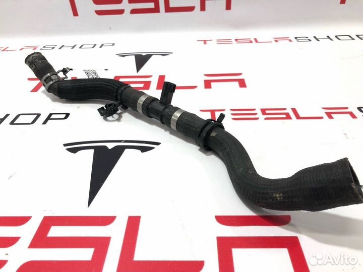 Шланги охлаждающей жидкости Tesla Model X 2018