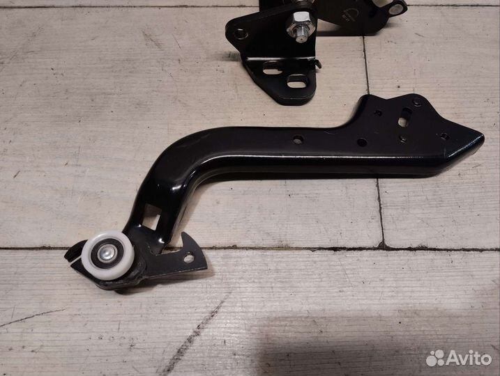 Ролик сдвижной двери mercedes sprinter w906