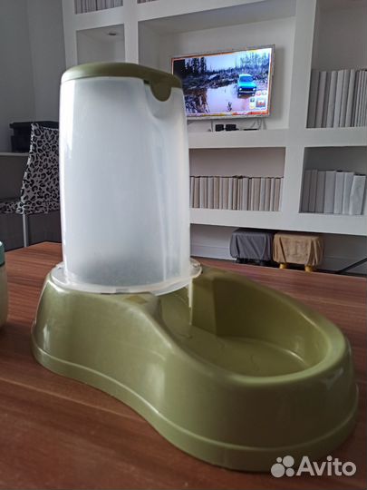 Автокормушка для кошек и собак