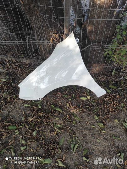 Крыло переднее левое на LADA granta