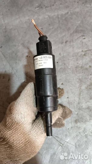 Насос (моторчик) омывателя фар Volkswagen Golf 4