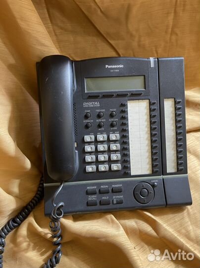 Телефон системный цифровой