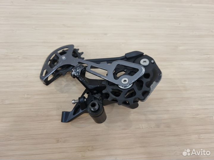 Задний переключатель Shimano SLX M7100-SGS