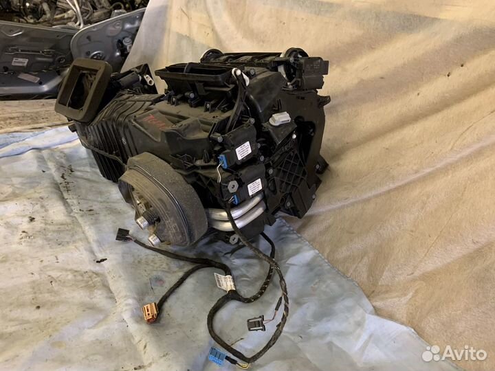 Корпус отопителя в сборе VW Tiguan 2011-2016